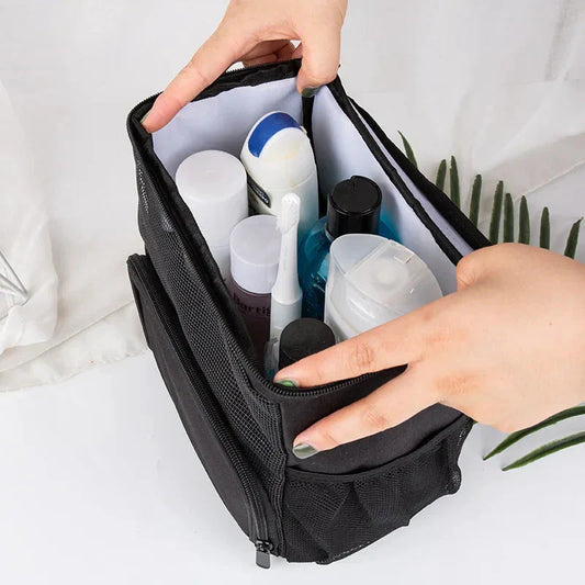 Trousse de Toilette Voyage Femme Personnalisée à Suspendre Rose – vue 2 – Yokabag