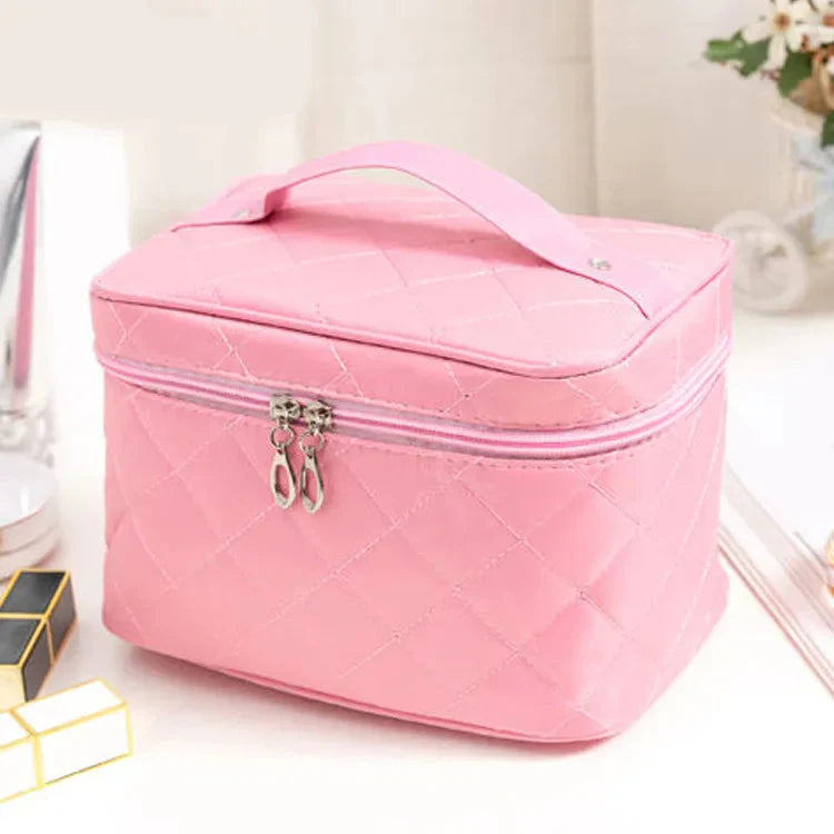 Trousse de Toilette Matelassée Grande Voyage Femme – vue 7 – Yokabag