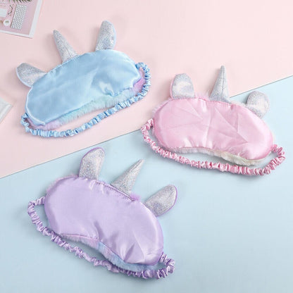Masque de Sommeil Licorne Peluche - Édition Voyage Bleu – vue 3 – Yokabag