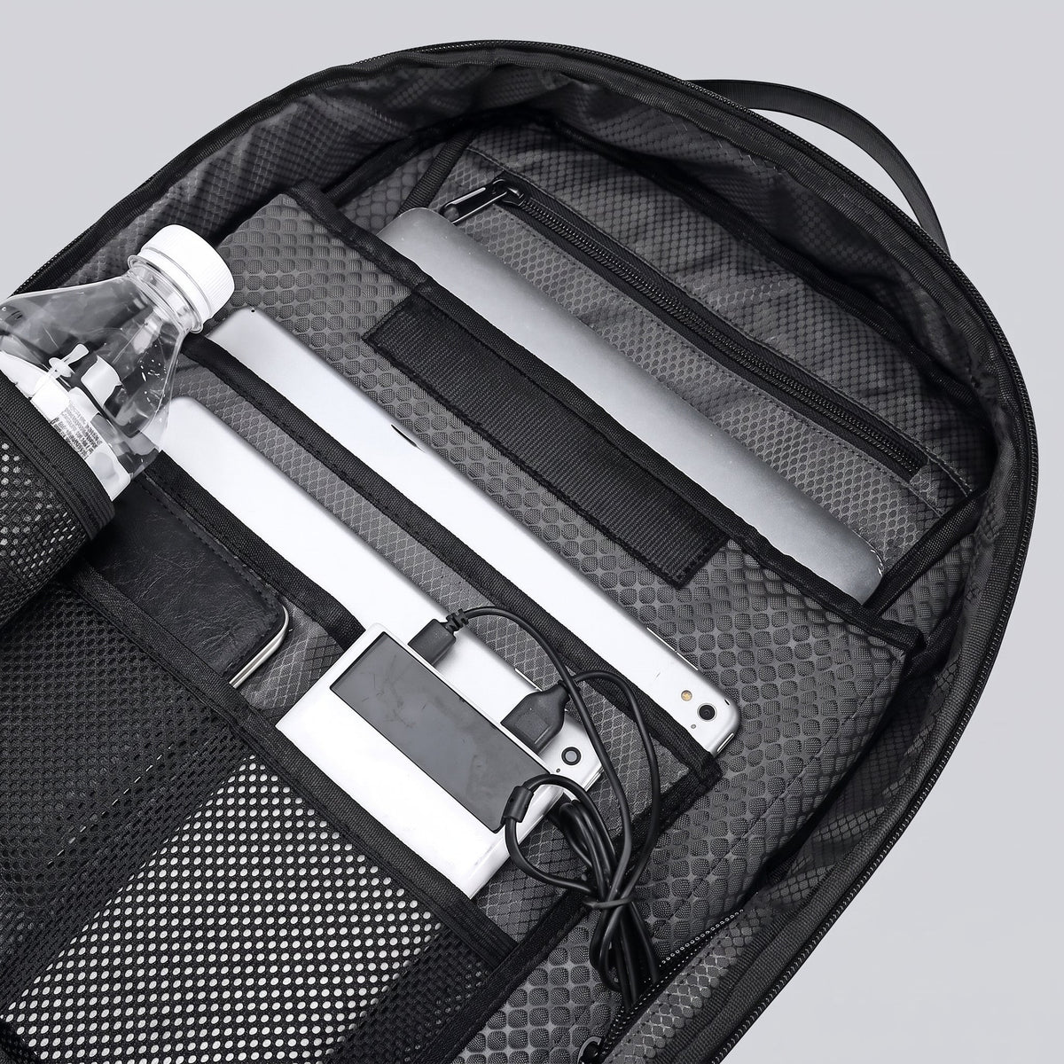 Sac à Dos Sécurisé Rigide (avec Port USB) – vue 4 – Yokabag