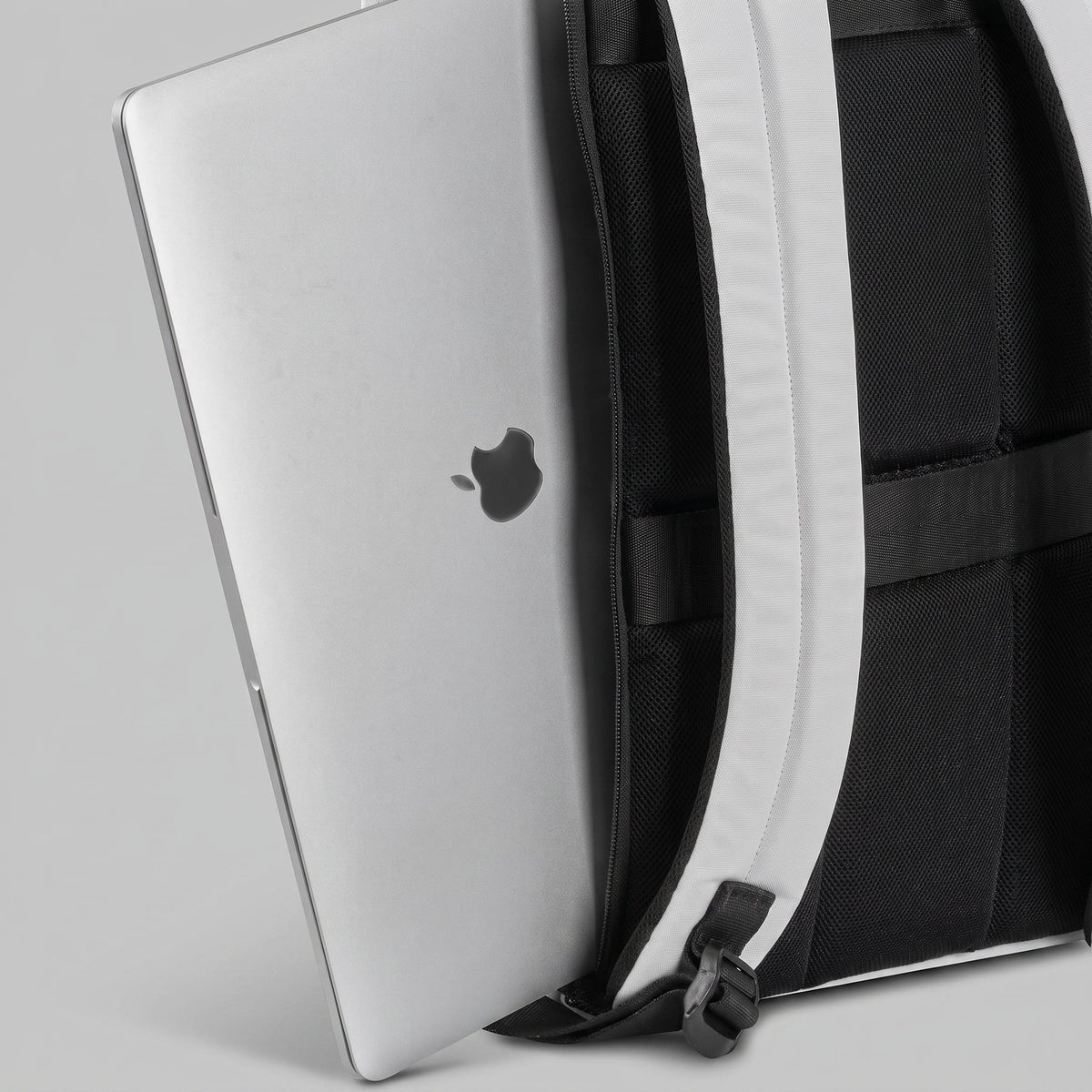 Sac à Dos de Voyage Waterproof & Stylish – vue 5 – Yokabag