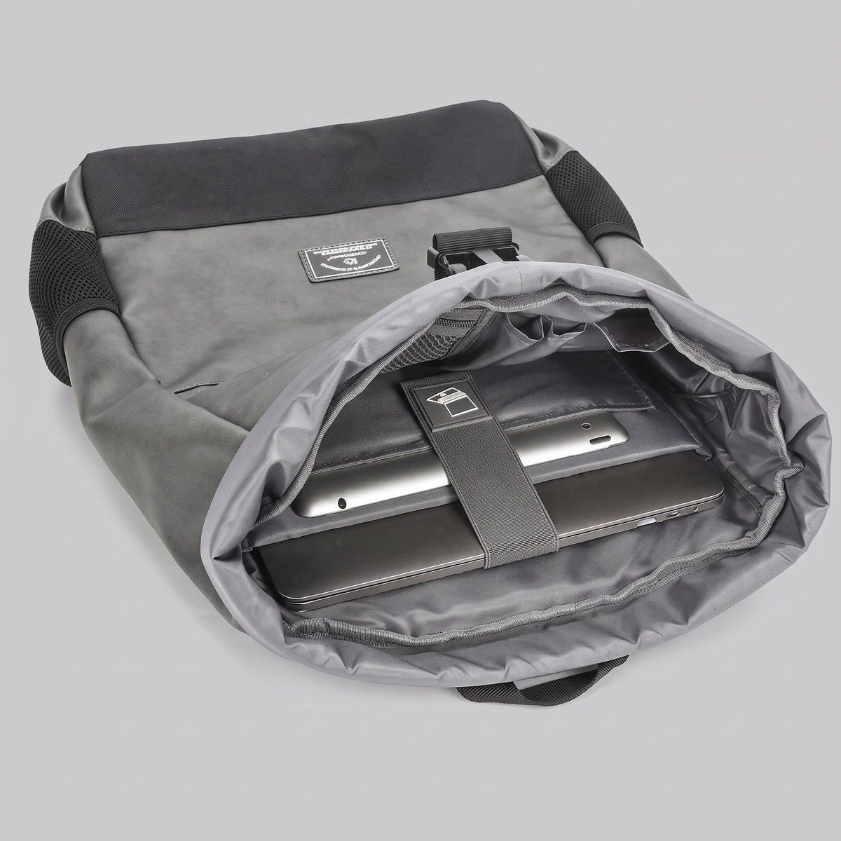 Sac à Dos Roll Top Explorer Bleu Marine – vue 3 – Yokabag