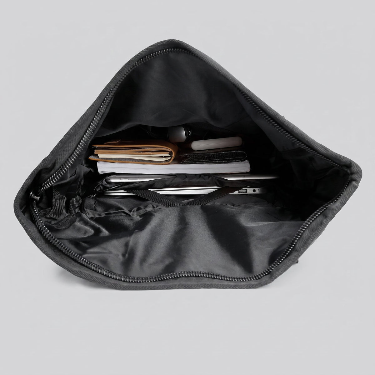 Sac à Dos Roll Top Voyage USB Blue – vue 3 – Yokabag