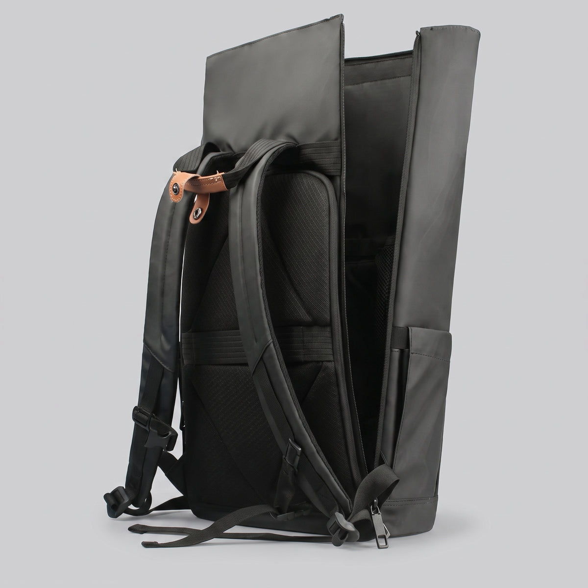 Sac à Dos Roll Top Imperméable USB Explorer – vue 8 – Yokabag