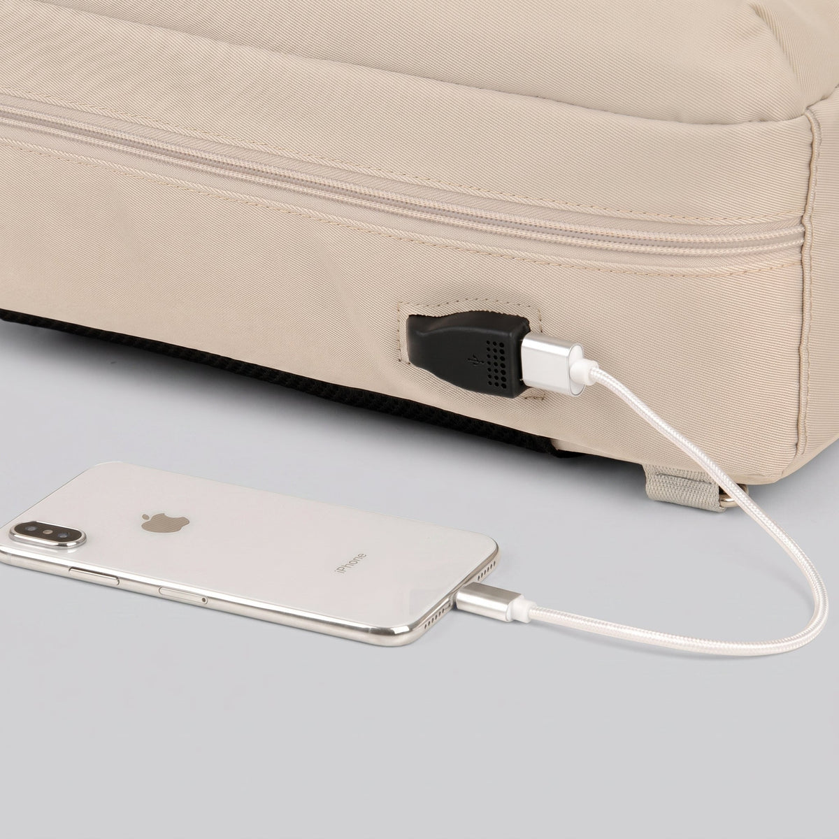Sac à Dos de Voyage pour Femme - Avion et Compartiment USB – vue 5 – Yokabag