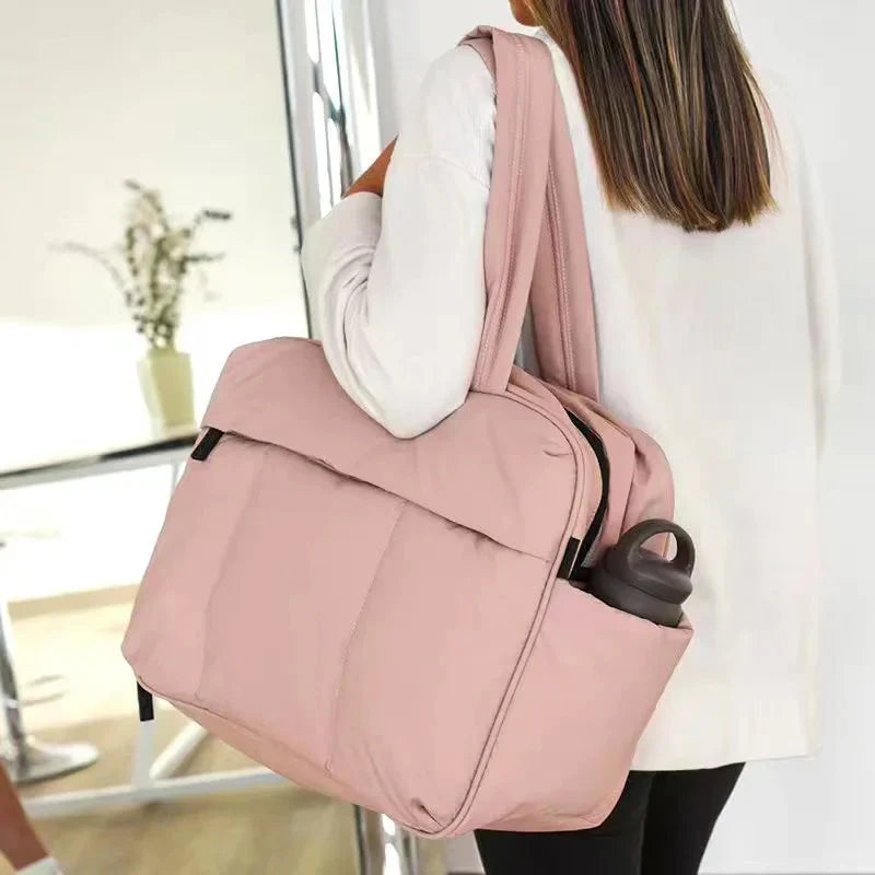 Sac de Voyage Week-End Matelassé Femme Noir – vue 3 – Yokabag