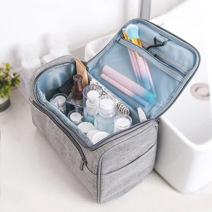 Trousse de Toilette à Suspendre - Explorez en Toute Noir – vue 4 – Yokabag