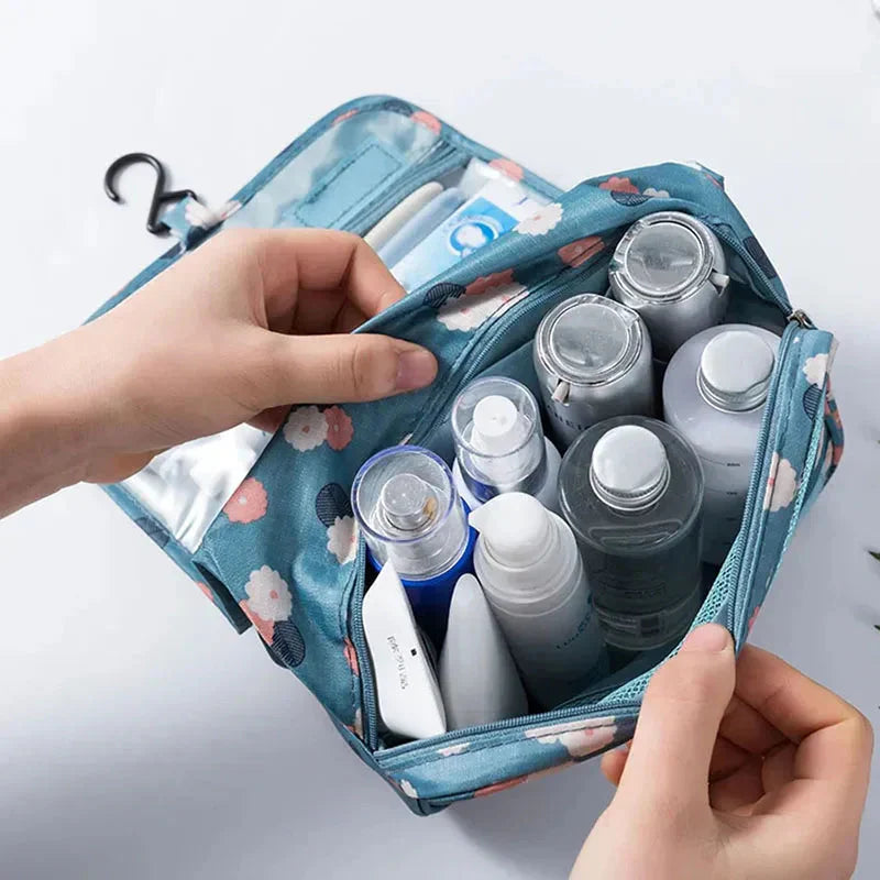 Trousse de Toilette Voyage à Suspendre pour Femme – vue 3 – Yokabag