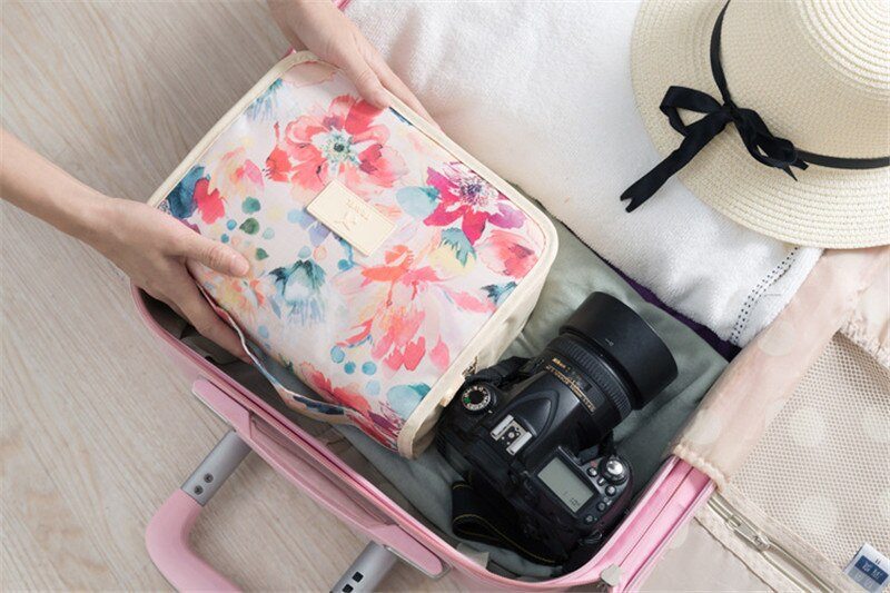 Trousse de Toilette de Voyage Fleurs Colorées en – vue 3 – Yokabag