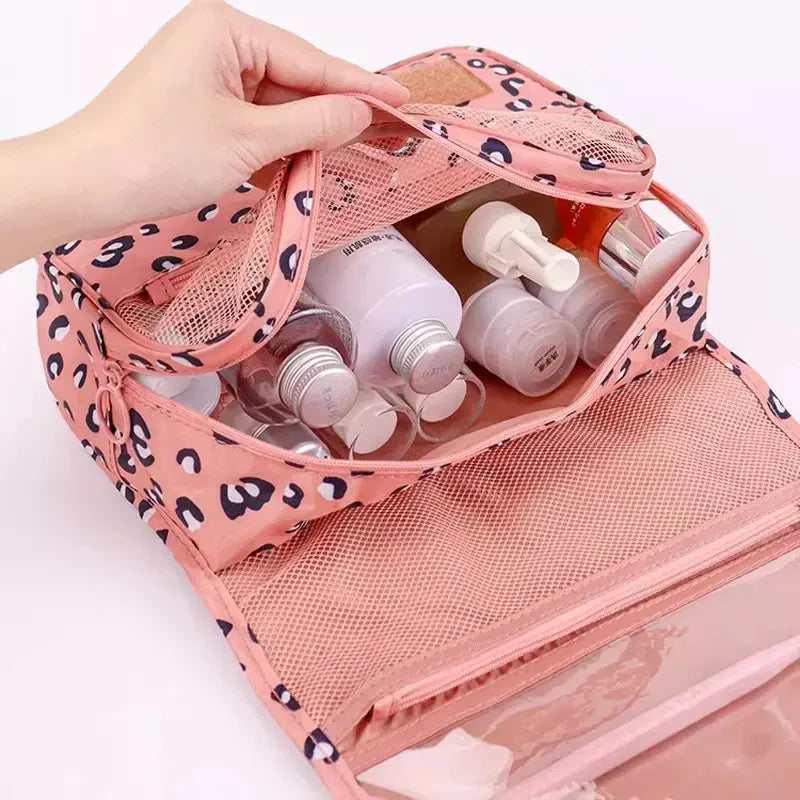 Trousse de Toilette Léopard Adventure – vue 3 – Yokabag