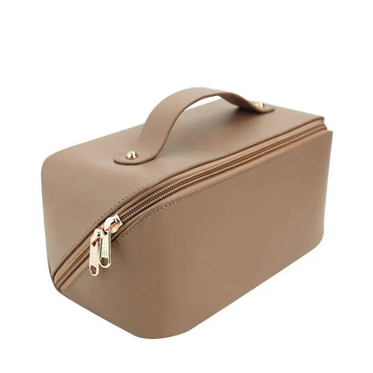 Trousse de Toilette Personnalisée Femme - Initiales Marron – vue 6 – Yokabag